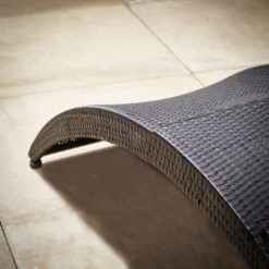 Polyrattan-Sonnenliege Halbmond Schwarz Klappbar -Elholly Geschaft 27b0a39a74effd66fd1a7a815aad1fef de 106243d 14 1